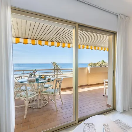 Espectacular Apartamento Estepona, Primera Linea De Playa, Totalmente Reformado En 2023 Apartamento *