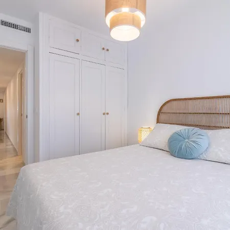 Espectacular Apartamento Estepona, Primera Linea De Playa, Totalmente Reformado En 2023 * Estepona