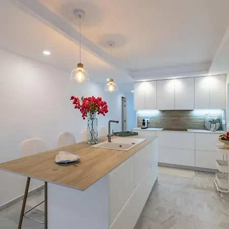 Espectacular Apartamento Estepona, Primera Linea De Playa, Totalmente Reformado En 2023 Apartment Estepona